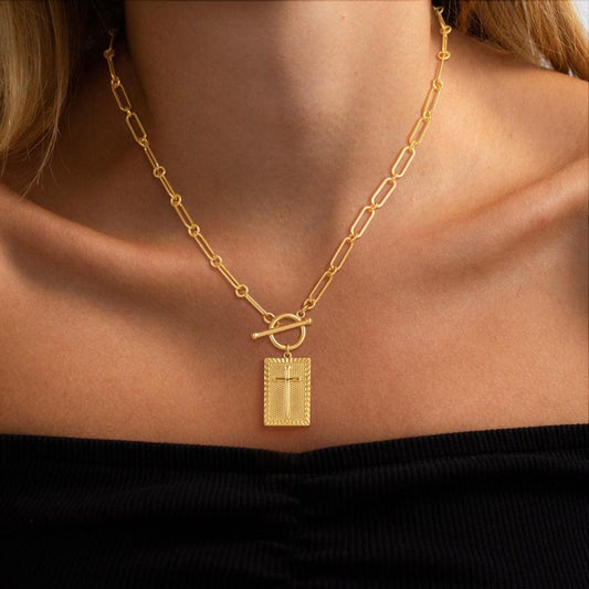 The Eternal Pendant Necklace