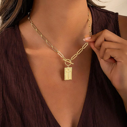 The Eternal Pendant Necklace
