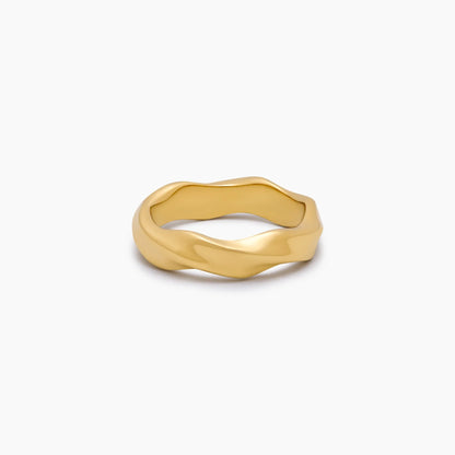 Wave Twist Ring