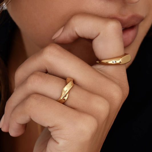 Wave Twist Ring